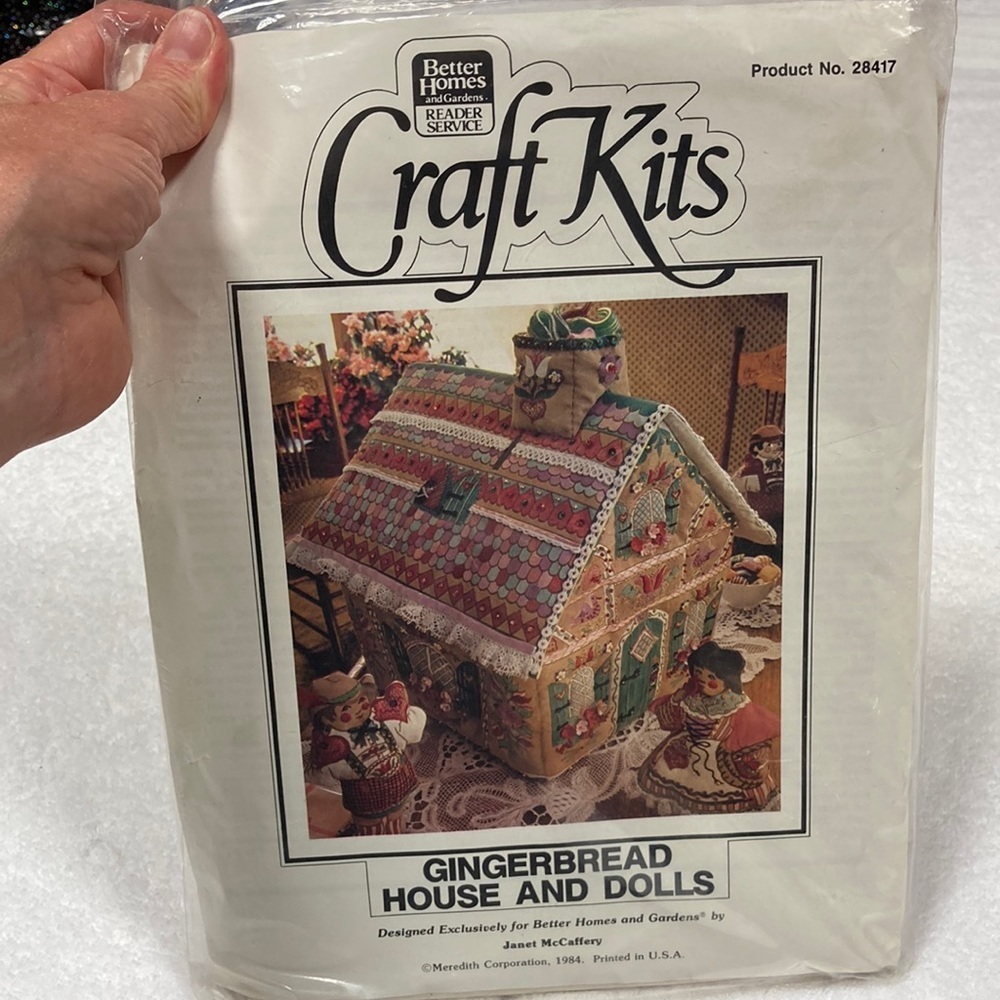 NWT 1984 vintage better homes craft kit gingerbread house and dolls